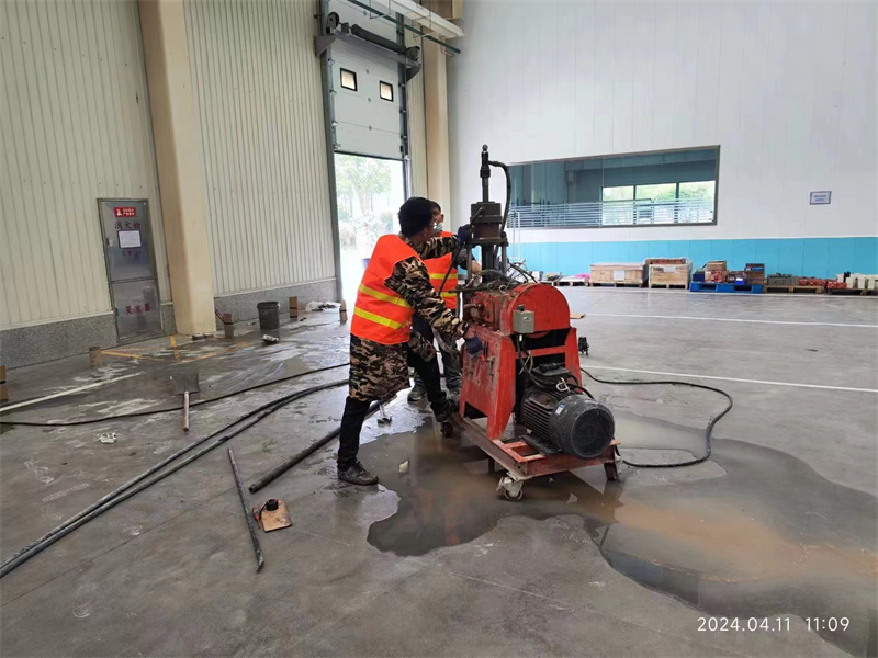 园林办事处厂房地面下沉塌陷注浆加固施工